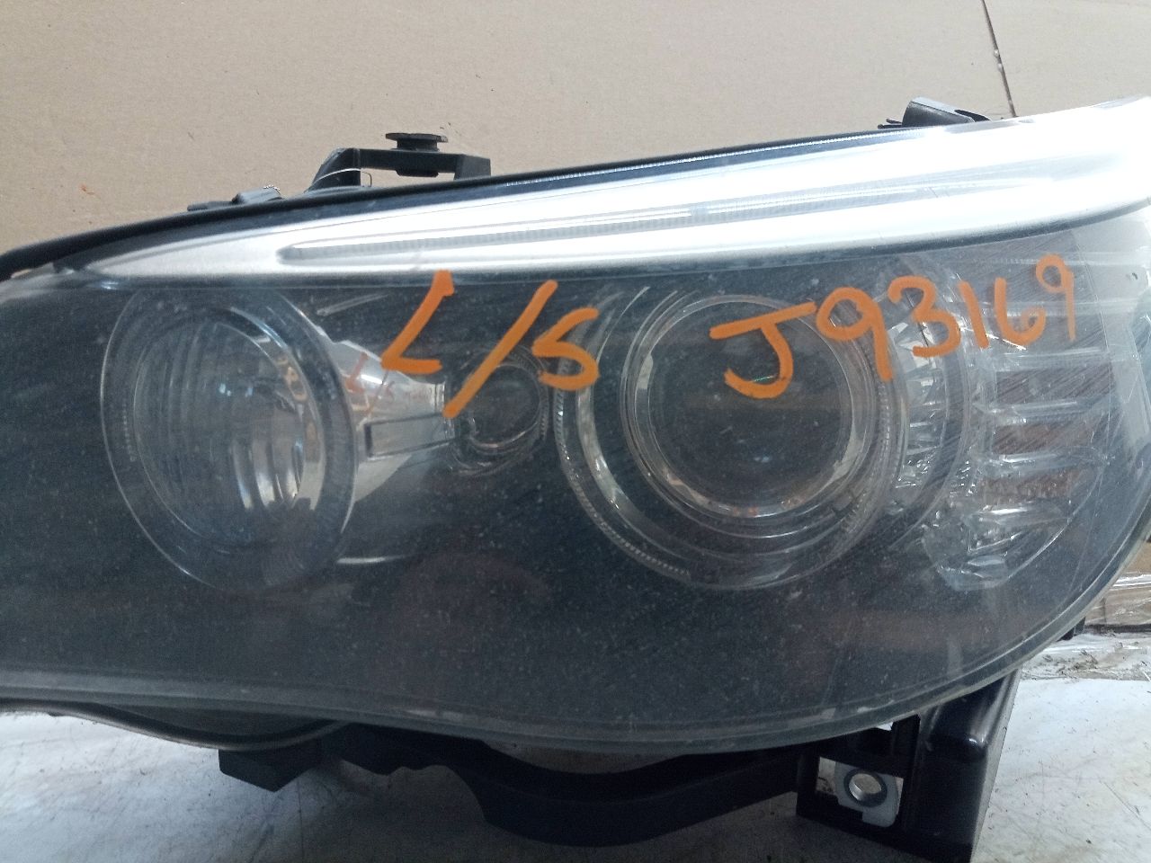 2008 BMW 535i 6cyl Gasoline Turbo 3.0 Left HEADLAMP ASSEMBLY - 251077 — photo 2