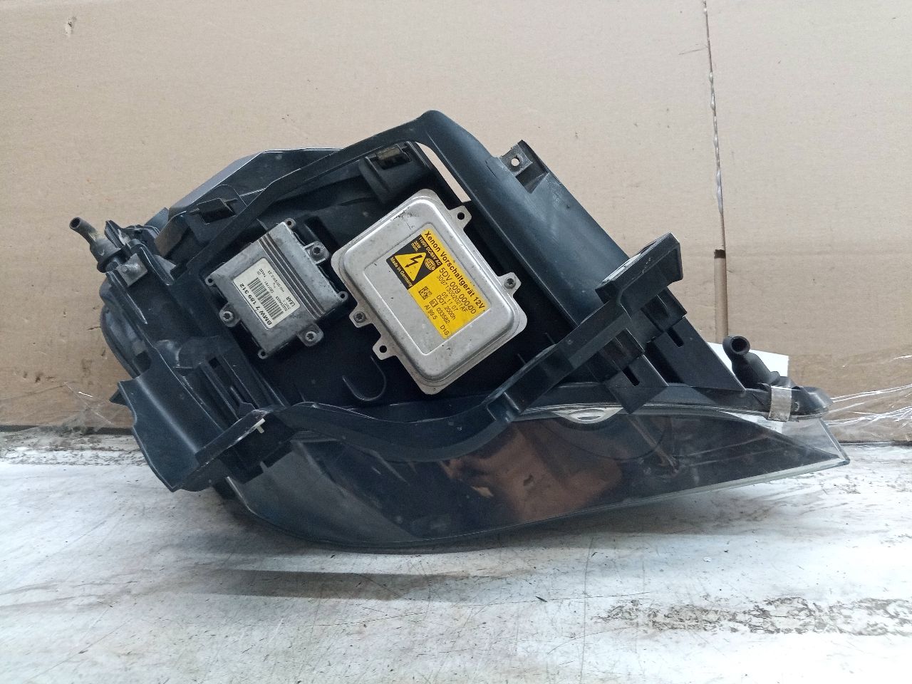 2008 BMW 535i 6cyl Gasoline Turbo 3.0 Left HEADLAMP ASSEMBLY - 251077 — photo 8