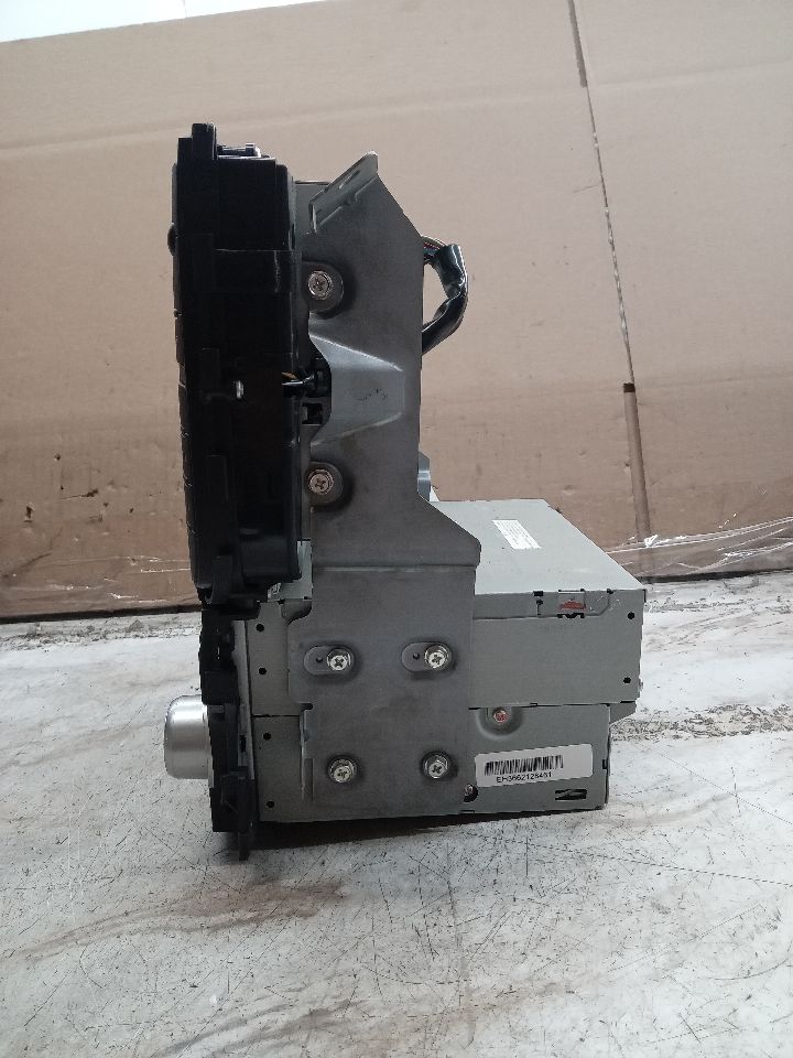 2008 ACURA TL 3.2L 6cyl Gasoline VVT Radio Audio - 251944 — photo 3