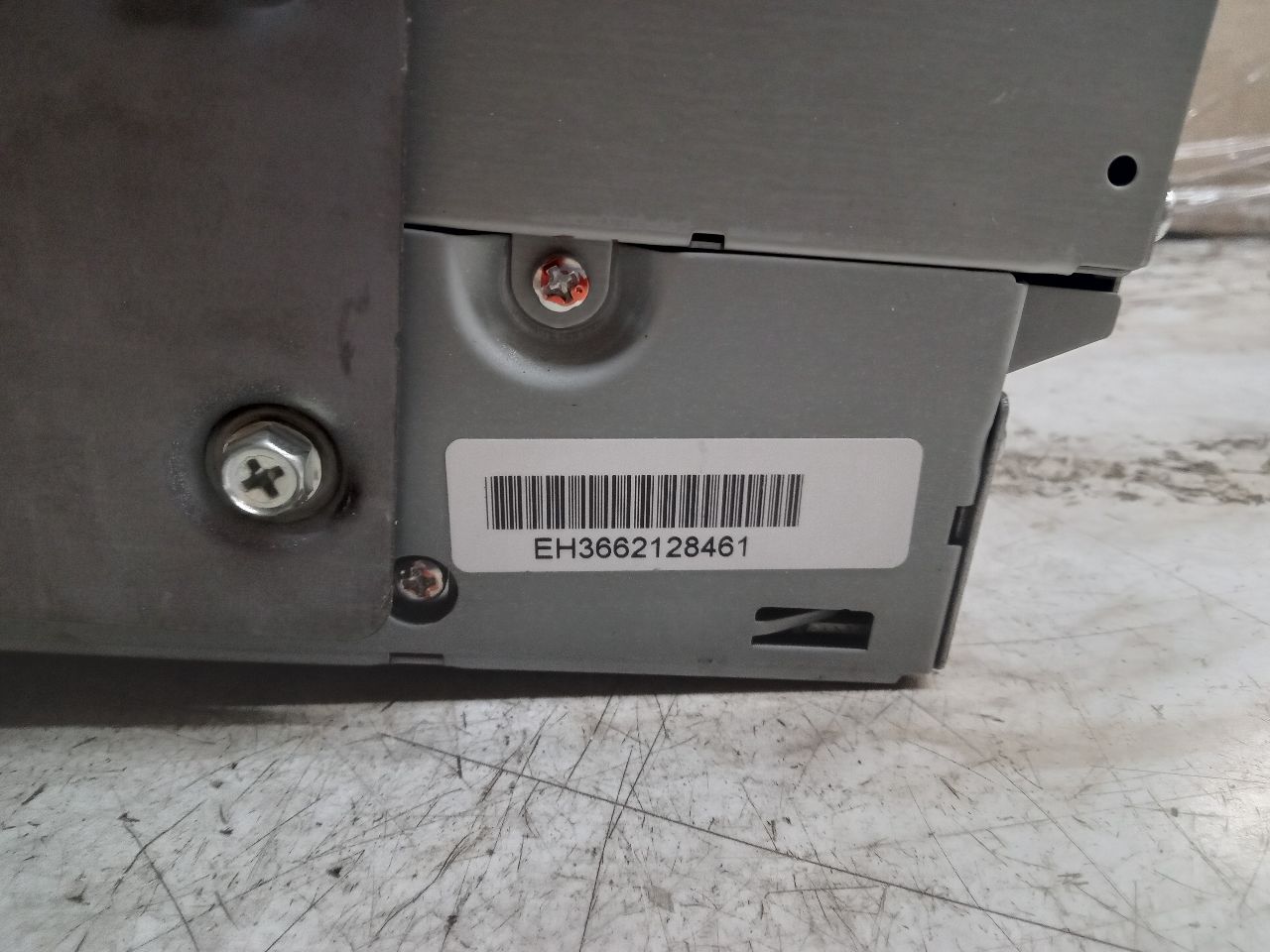 2008 ACURA TL 3.2L 6cyl Gasoline VVT Radio Audio - 251944 — photo 4