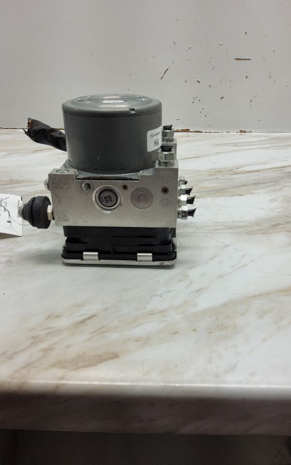 2021 SUBARU XV CROSSTREK Anti-lock Brake Pts - 2523 — photo 3