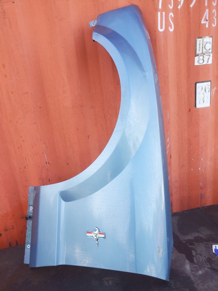 2005 FORD MUSTANG 6cyl Gasoline 4.0 Left FENDER - 253449 — photo 3