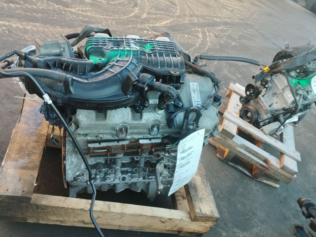 2009 FORD TAURUS 6cyl Gasoline 3.5 ENGINE ASSEMBLY - 253879 — photo 5