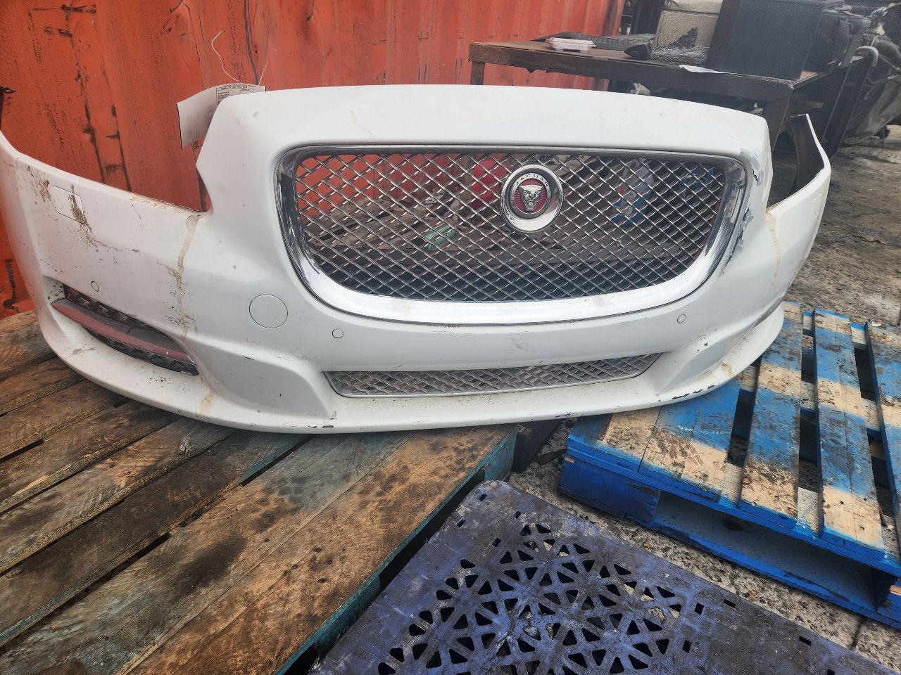 2015 JAGUAR XJ 6cyl Supercharged 3.0 BUMPER ASSY, FRONT - 254004