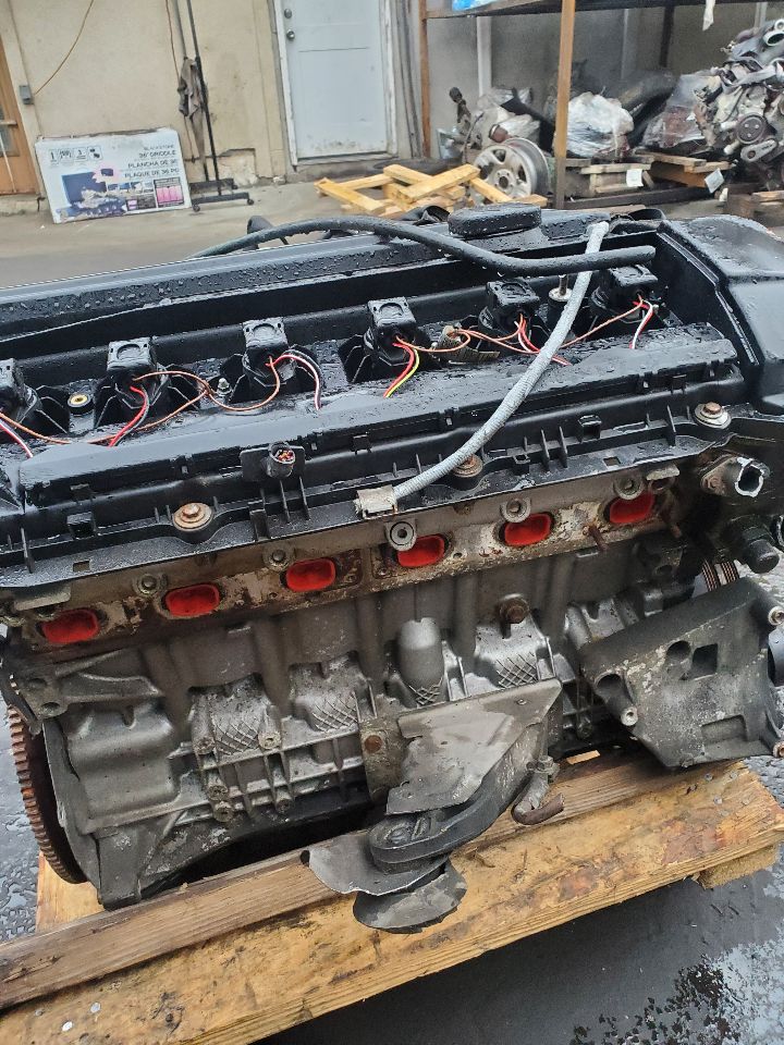 2004 BMW 325i 6cyl Gasoline 2.5 ENGINE ASSEMBLY - 255134 — photo 7