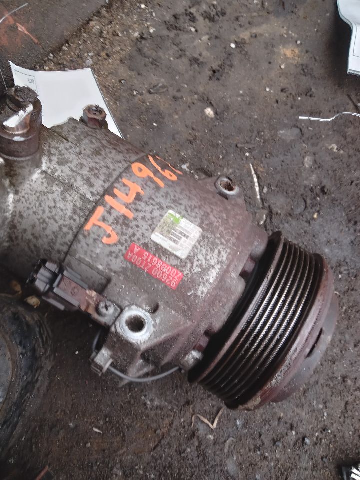 2009 NISSAN PATHFINDER 6cyl Gasoline 4.0 AC COMPRESSOR - 255583 — photo 2