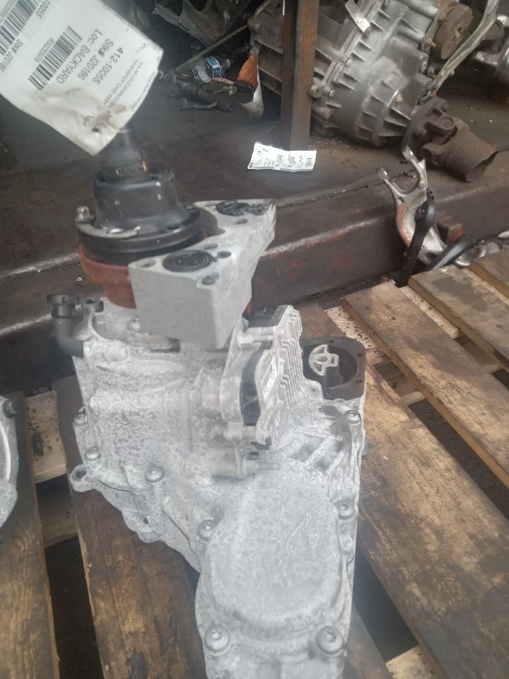 2019 JAGUAR XJ 3.0L 6cyl Supercharged G TRANSFER CASE ASSY - 255979 — photo 2
