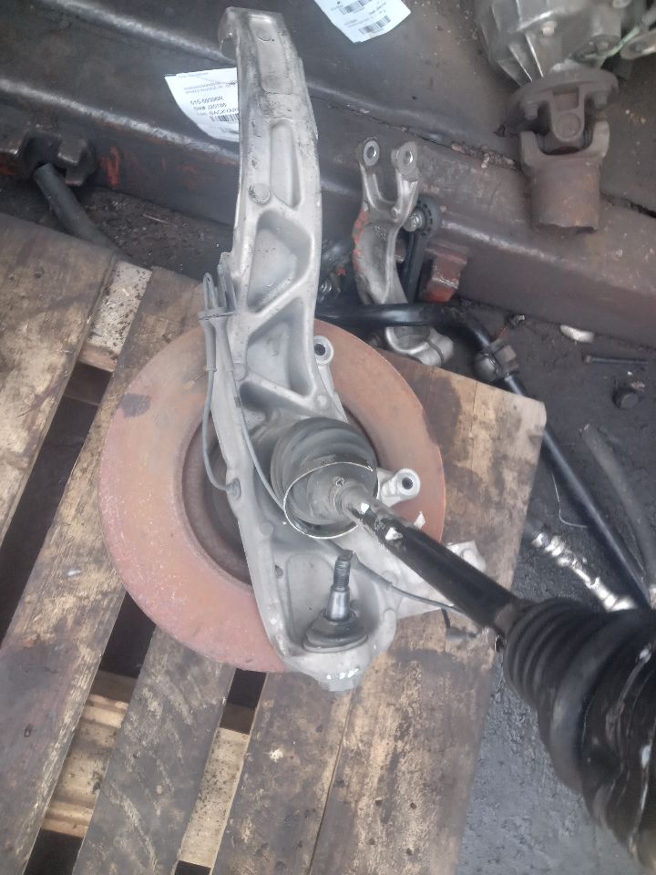 2019 JAGUAR XJ 3.0L 6cyl Supercharged G Right SPINDLE KNUCKLE, FR - 256009
