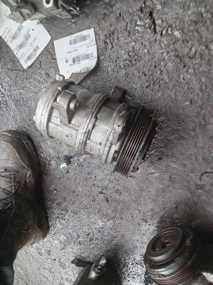 2006 JEEP LIBERTY 6cyl Gasoline 3.7 AC COMPRESSOR - 256553 — photo 4