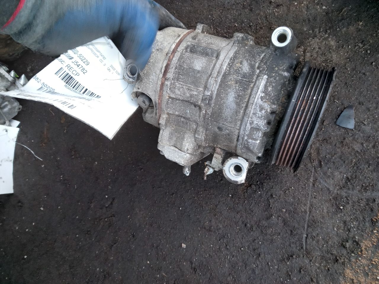 2009 BMW 328i 6cyl Gasoline 3.0 AC COMPRESSOR - 256562 — photo 2
