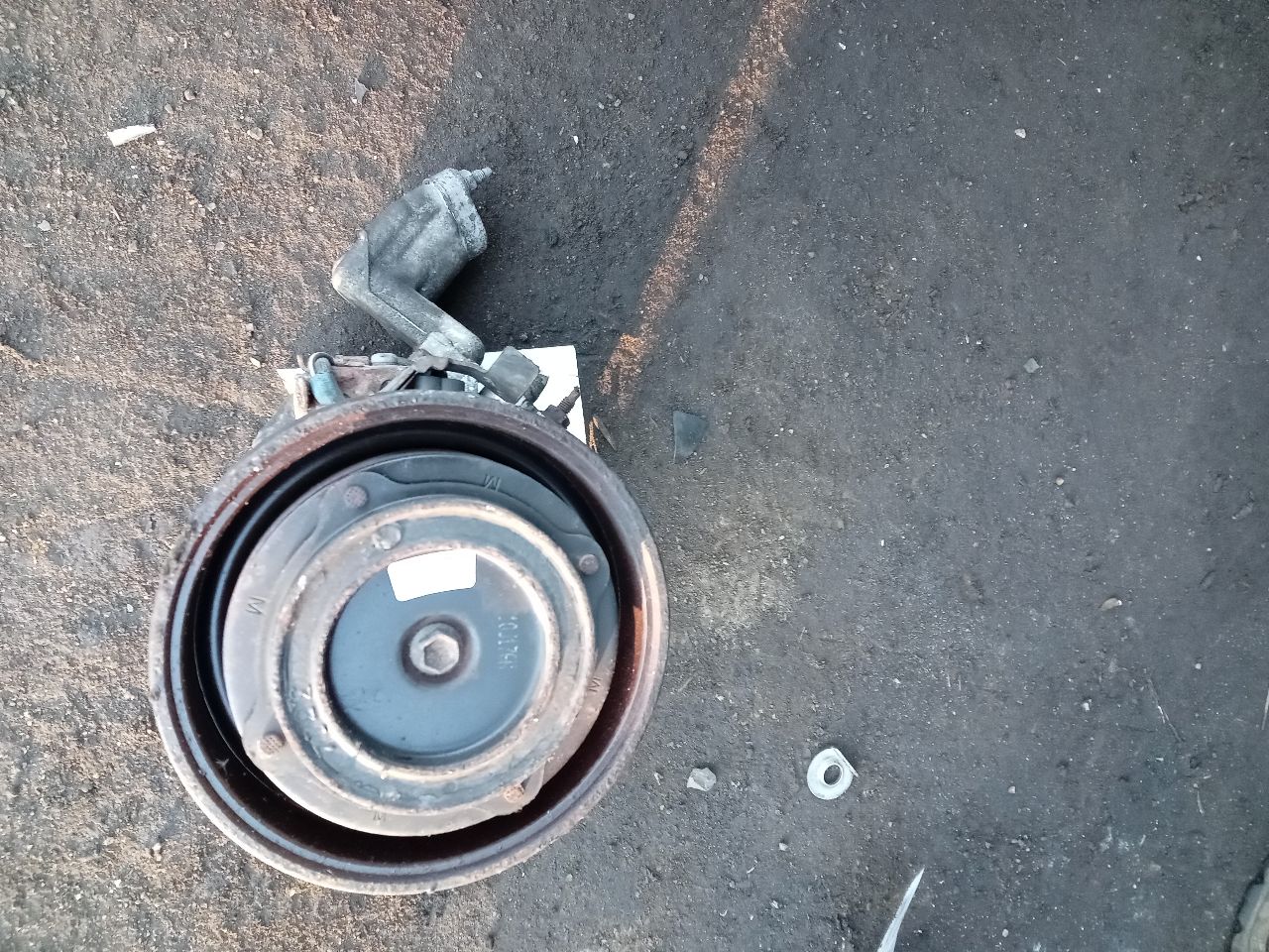 2008 TOYOTA SOLARA 6cyl Gasoline 3.3 AC COMPRESSOR - 256582 — photo 3