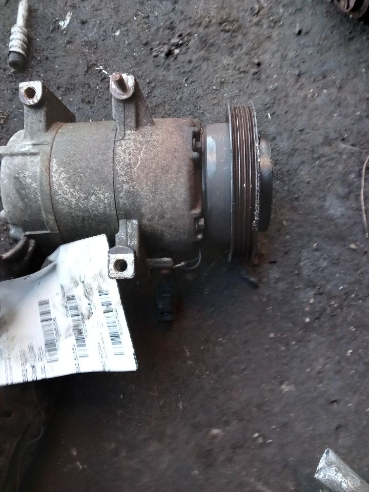 2011 KIA SOUL 4cyl Gasoline 2.0 AC COMPRESSOR - 256586 — photo 3