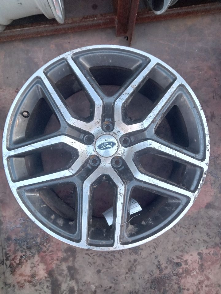 2017 FORD EXPLORER 6cyl Gasoline Turbo 3.5 WHEEL - 257542 — photo 1