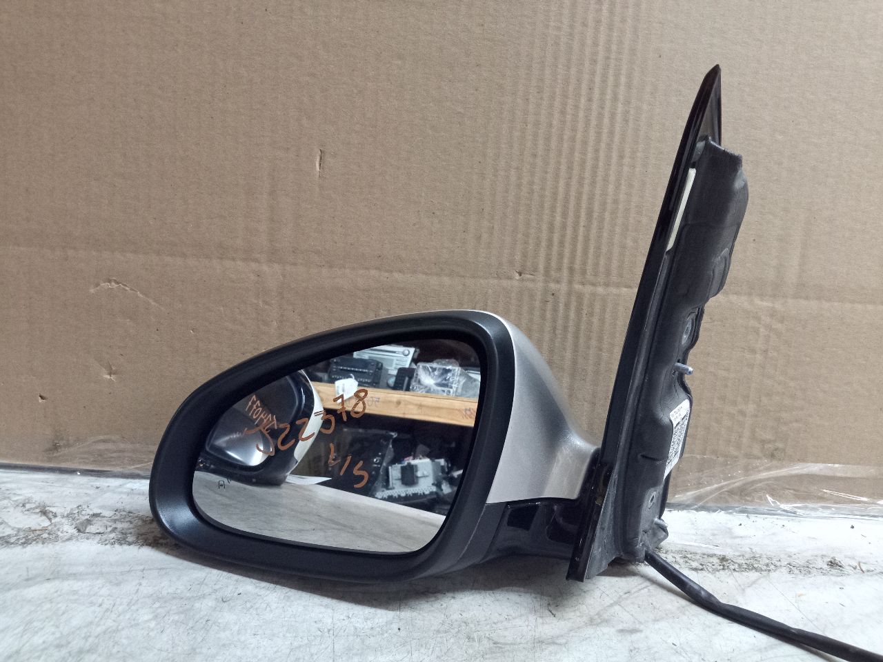 2014 BUICK VERANO 4Cyl Gas Flex Fuel 2.4 Left SIDE VIEW MIRROR - 257565 — photo 1