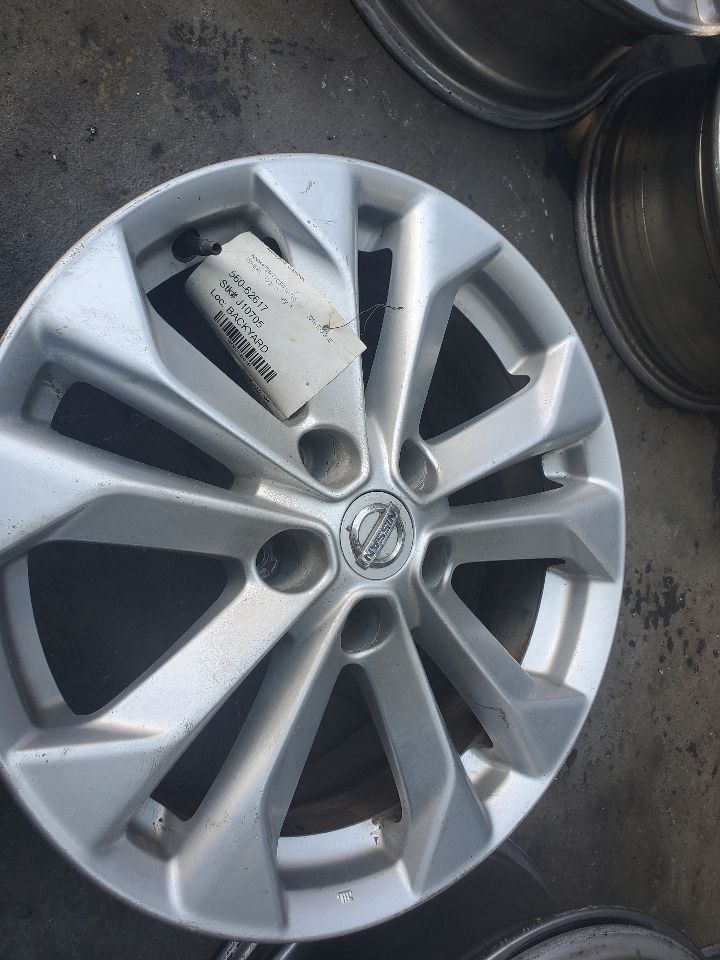 2016 NISSAN ROGUE 4cyl Gasoline 2.5 DOHC WHEEL - 258419