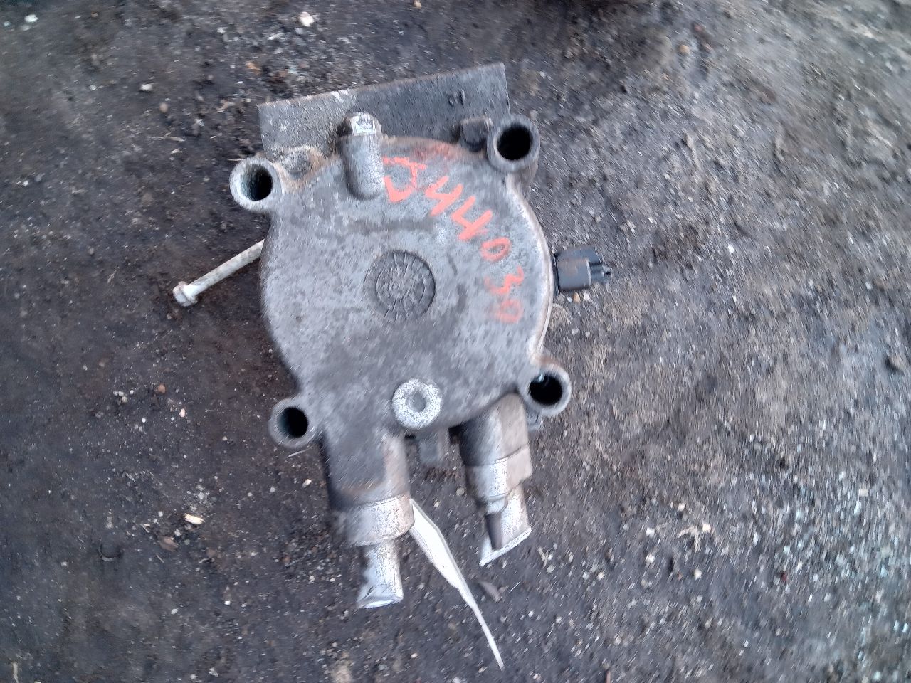 2006 FORD EXPLORER 6cyl Gasoline 4.0 AC COMPRESSOR - 258465 — photo 4