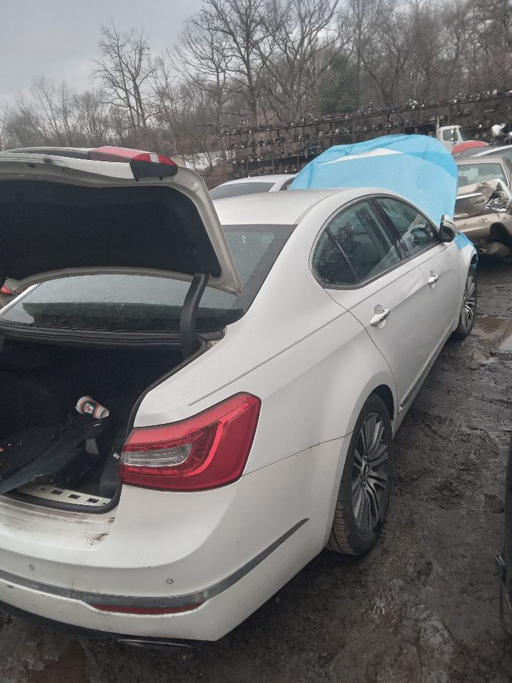 2014 KIA CADENZA 6cyl Gasoline 3.3 AC COMPRESSOR - 258483 — photo 5