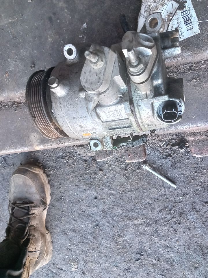 2018 FORD FUSION 1.5L 4cyl Turbo Gasoline AC COMPRESSOR - 258485 — photo 1