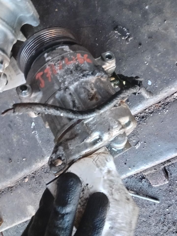 2018 FORD FUSION 1.5L 4cyl Turbo Gasoline AC COMPRESSOR - 258485 — photo 2