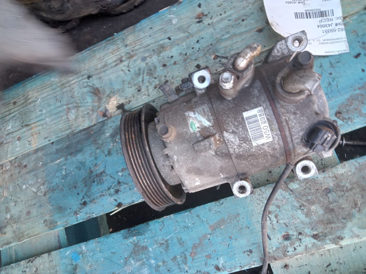 2014 KIA SOUL 4cyl Gasoline 1.6 AC COMPRESSOR - 258498 — photo 3