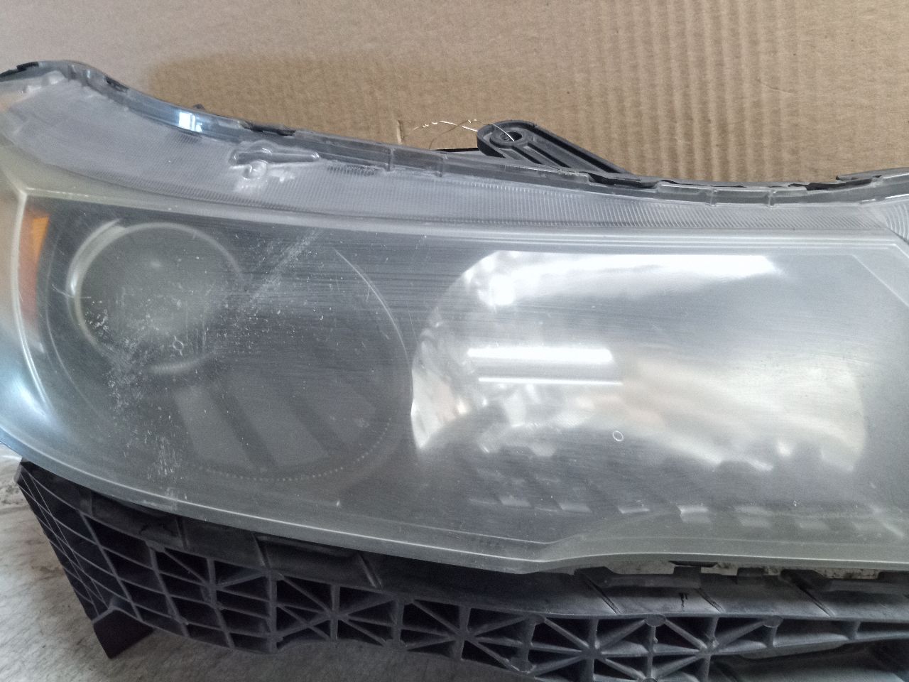 2012 ACURA TL 3.7L 6cyl Gasoline VVT Right HEADLAMP ASSEMBLY - 259024 — photo 2