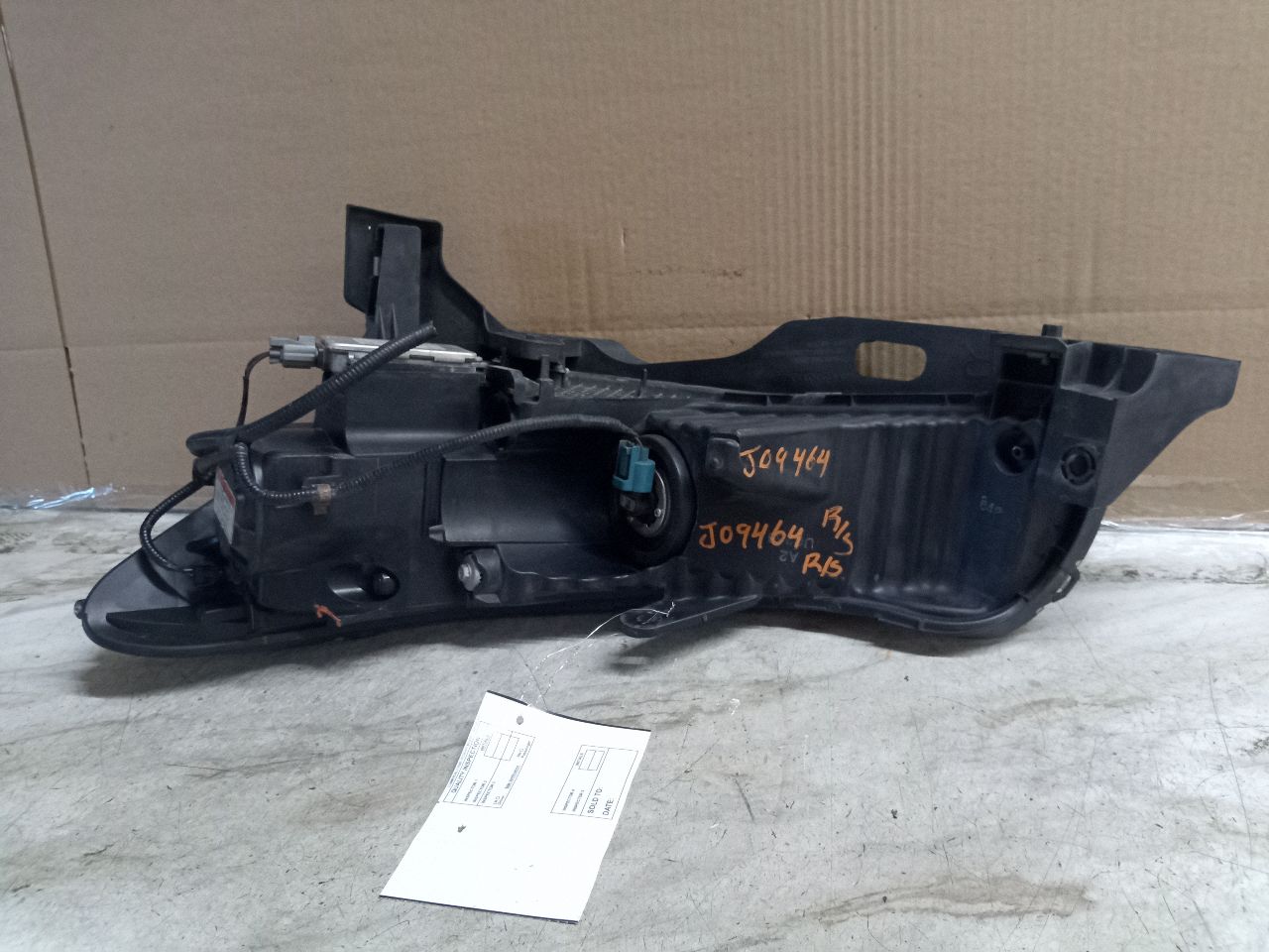 2012 ACURA TL 3.7L 6cyl Gasoline VVT Right HEADLAMP ASSEMBLY - 259024 — photo 5