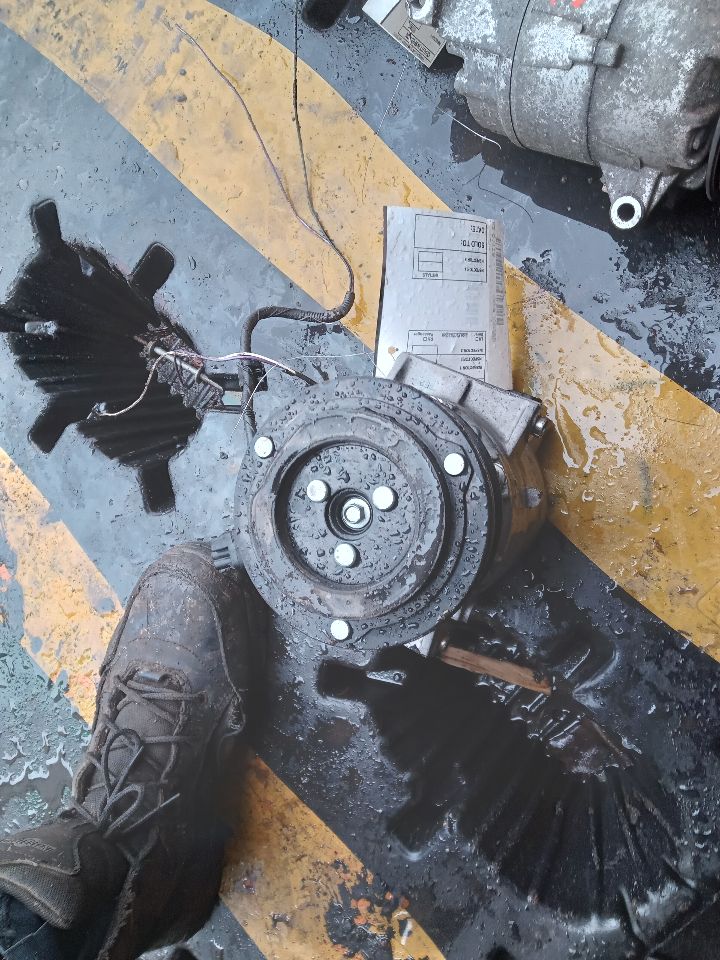 2017 FORD ESCAPE 4cyl Gasoline Turbo 1.5 AC COMPRESSOR - 259271 — photo 5
