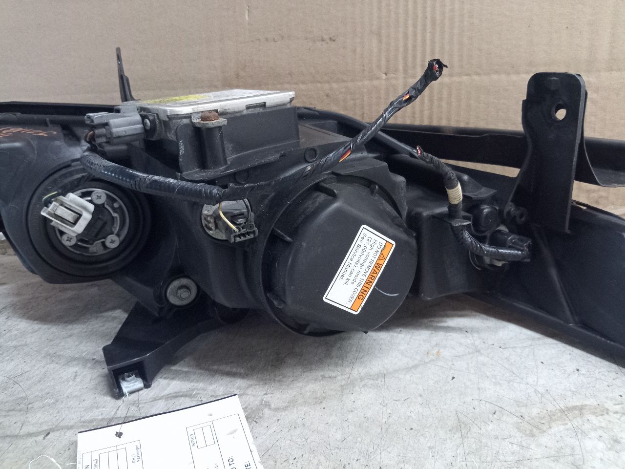 2006 ACURA TL 3.2L 6cyl Gasoline Left HEADLAMP ASSEMBLY - 259775 — photo 6