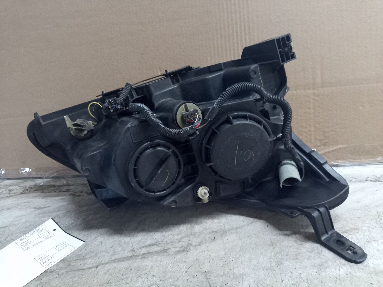 2014 NISSAN SENTRA 4cyl Gasoline 1.8 Left HEADLAMP ASSEMBLY - 259783 — photo 4
