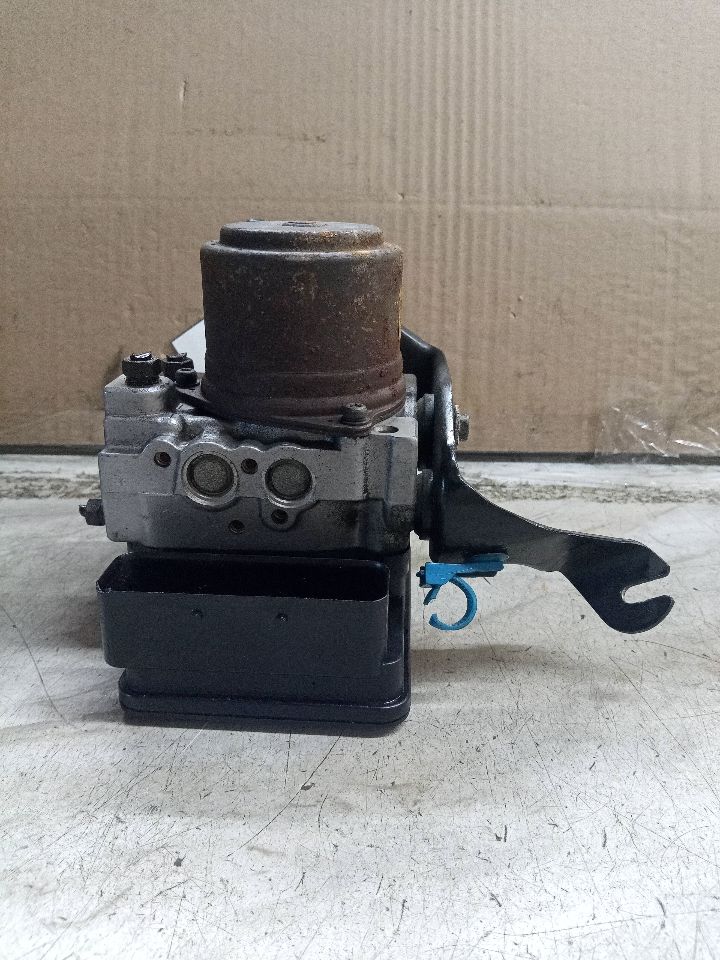 2006 ACURA TL 3.2L 6cyl Gasoline Anti-lock Brake Pts - 260881 — photo 1