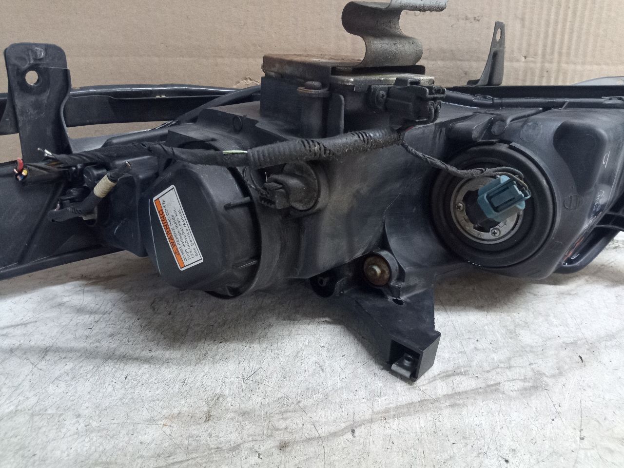 2007 ACURA TL 3.2L 6cyl Gasoline Right HEADLAMP ASSEMBLY - 261292 — photo 5