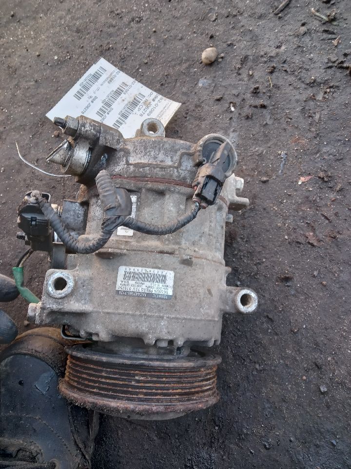 2018 DODGE 1500 PICKUP 5.7L 8cyl Gasoline VVT AC COMPRESSOR - 261458 — photo 3