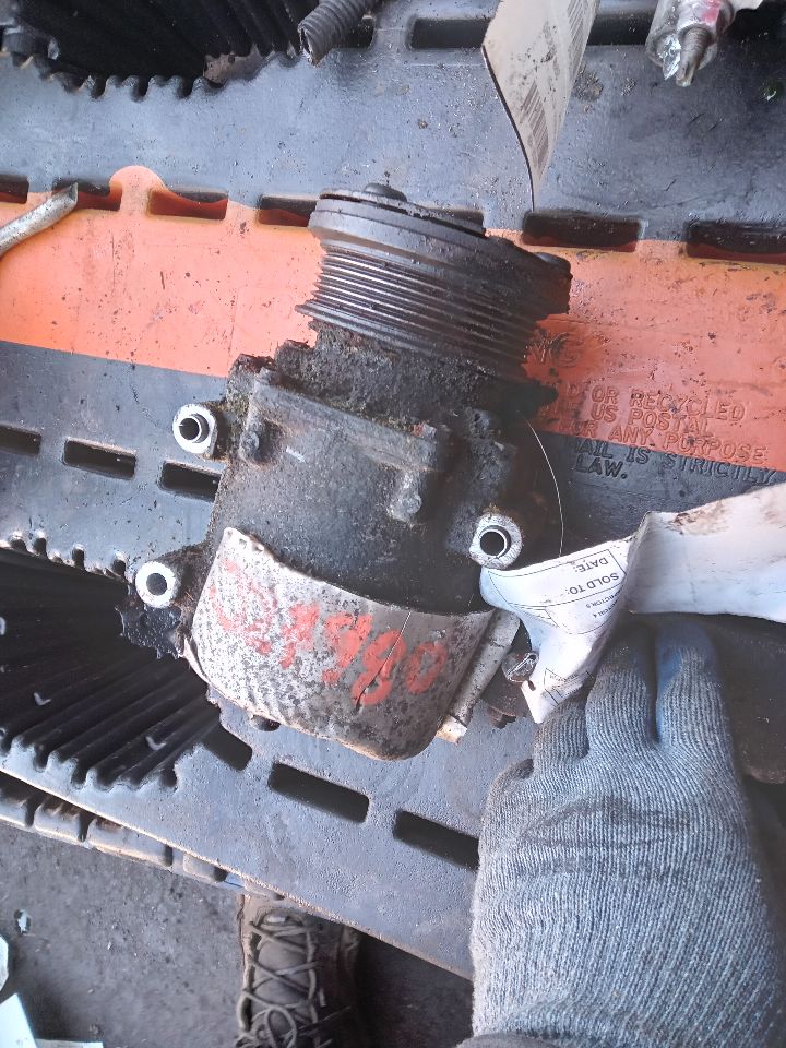 2003 FORD EXPEDITION 8cyl Gasoline 5.4 AC COMPRESSOR - 261461