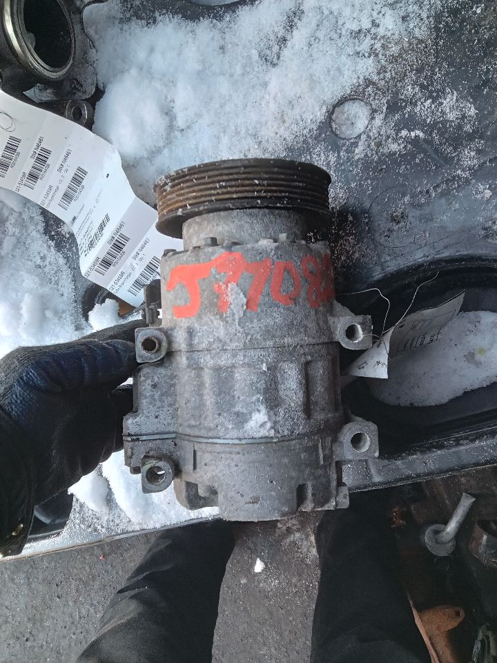 2013 KIA SORENTO 4cyl Gasoline 2.4 AC COMPRESSOR - 262155 — photo 4