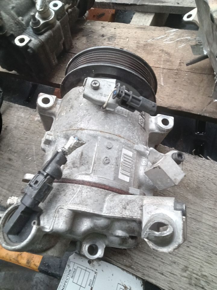 2018 ALFA-ROMEO GIULIA 2.0L 4cyl Turbo Gasoline AC COMPRESSOR - 262860 — photo 1