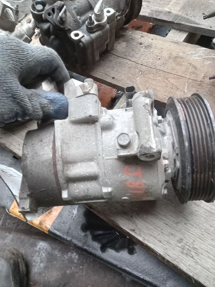 2018 ALFA-ROMEO GIULIA 2.0L 4cyl Turbo Gasoline AC COMPRESSOR - 262860 — photo 2