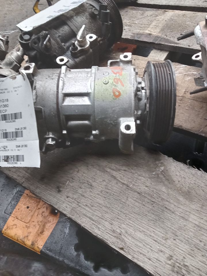 2018 ALFA-ROMEO GIULIA 2.0L 4cyl Turbo Gasoline AC COMPRESSOR - 262860 — photo 3