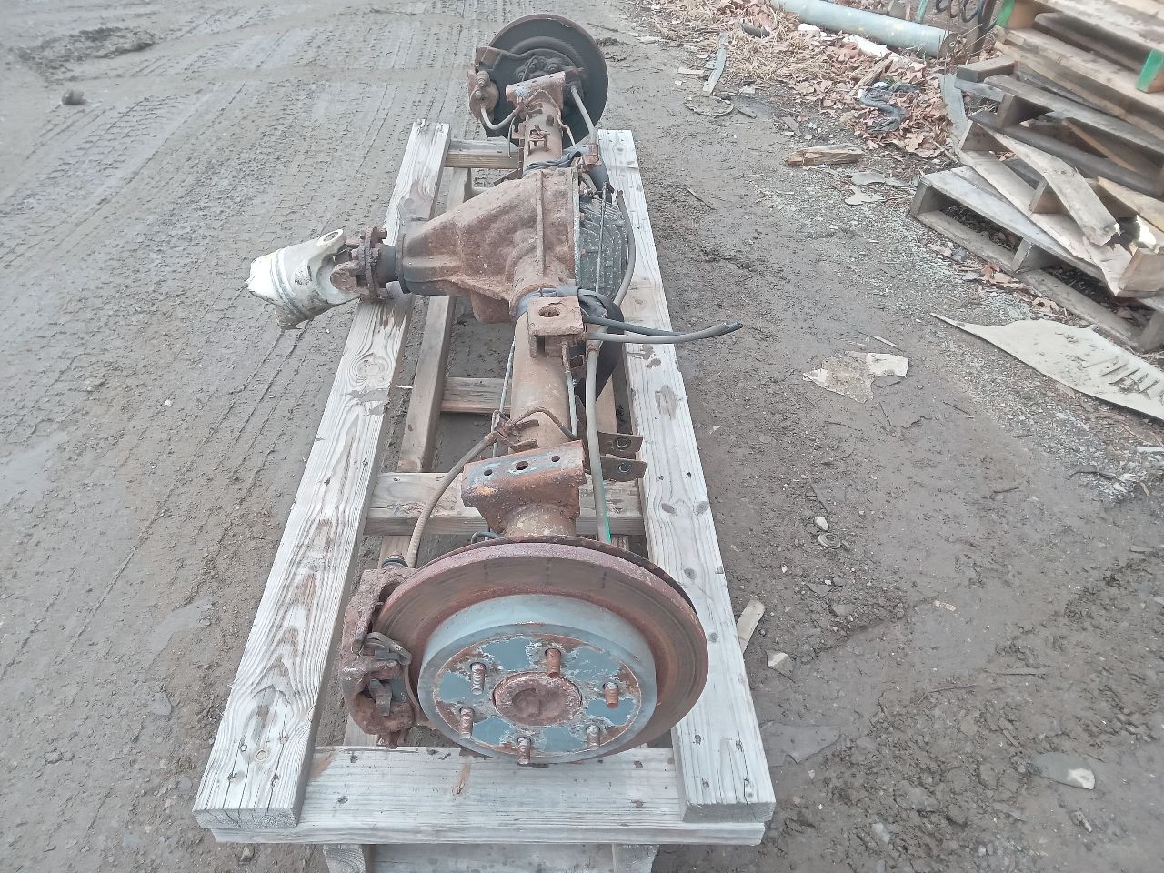 2012 NISSAN TITAN 5.6L 8cyl Gasoline VVT AXLE ASSEMBLY, RR - 263036 — photo 4