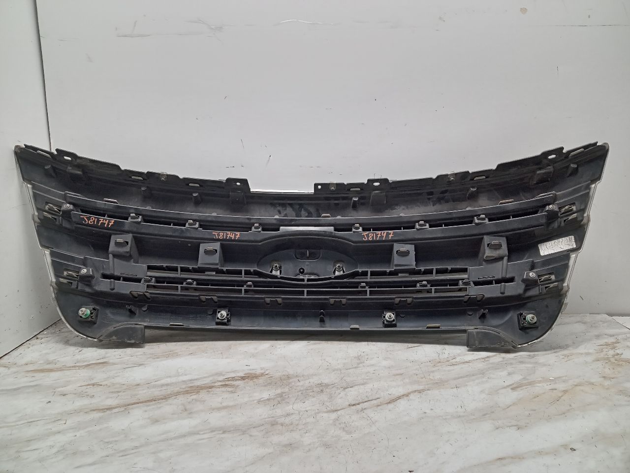 2015 FORD EXPLORER GRILLE - 263102 — photo 3