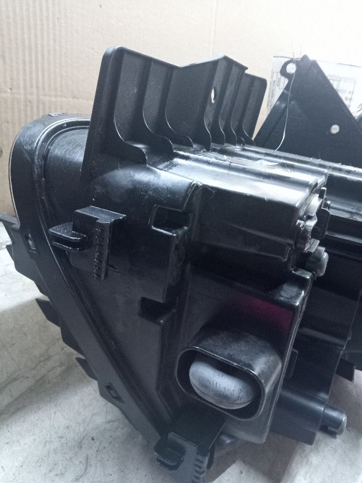 2020 KIA TELLURIDE 3.8L 6cyl Gasoline VVT Right HEADLAMP ASSEMBLY - 264508 — photo 5