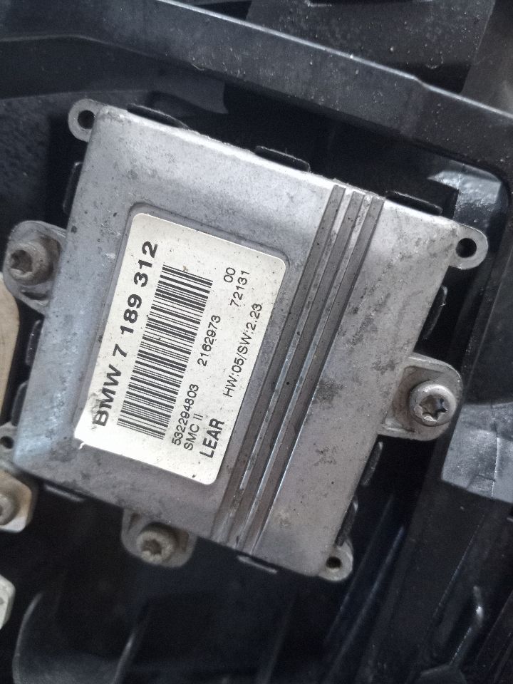 2008 BMW 528i 6cyl Gasoline 3.0 Right HEADLAMP ASSEMBLY - 264524 — photo 8