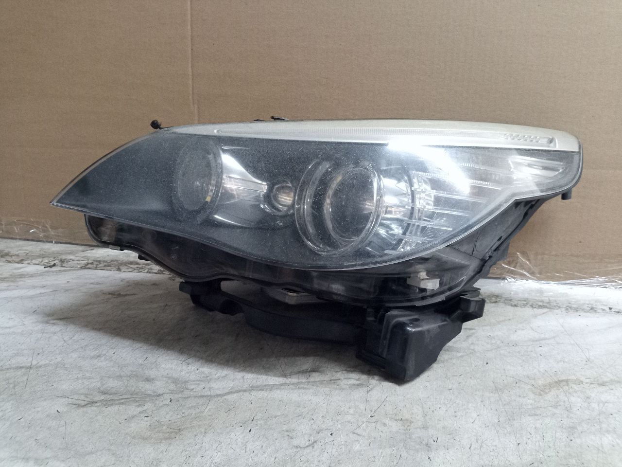 2008 BMW 528i 6cyl Gasoline 3.0 Left HEADLAMP ASSEMBLY - 264525