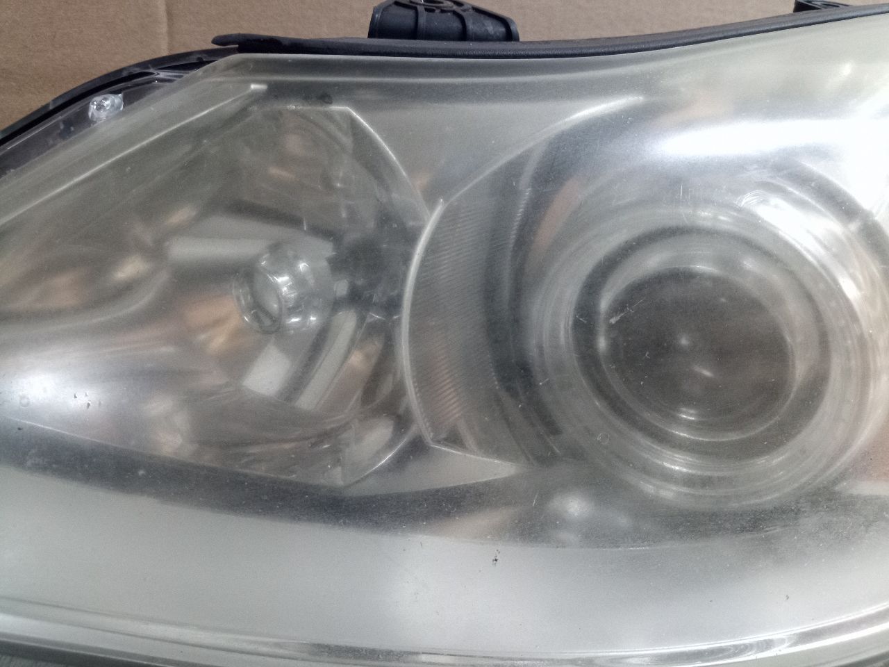 2009 HYUNDAI GENESIS 8cyl Gasoline 4.6 Left HEADLAMP ASSEMBLY - 264562 — photo 2