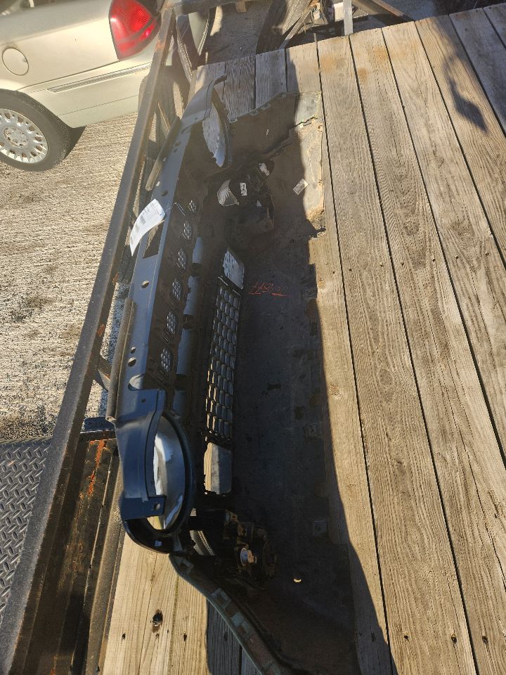 2015 JEEP RENEGADE 4cyl Gasoline 2.4 BUMPER ASSY, FRONT - 264659 — photo 1