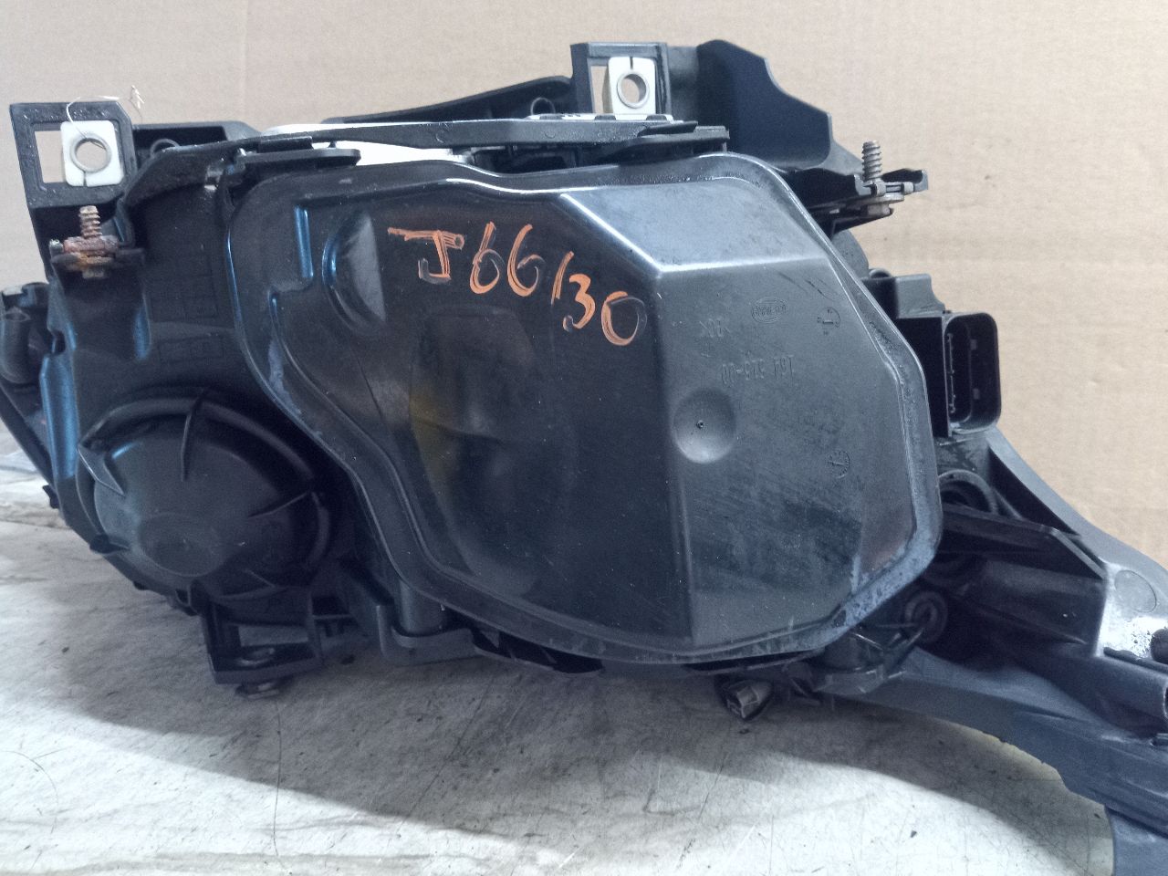 2008 BMW 535i 6cyl Gasoline Turbo 3.0 Left HEADLAMP ASSEMBLY - 264720 — photo 6