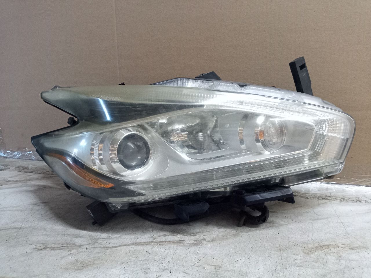 2015 NISSAN MURANO 6cyl Gasoline 3.5 Right HEADLAMP ASSEMBLY - 265635