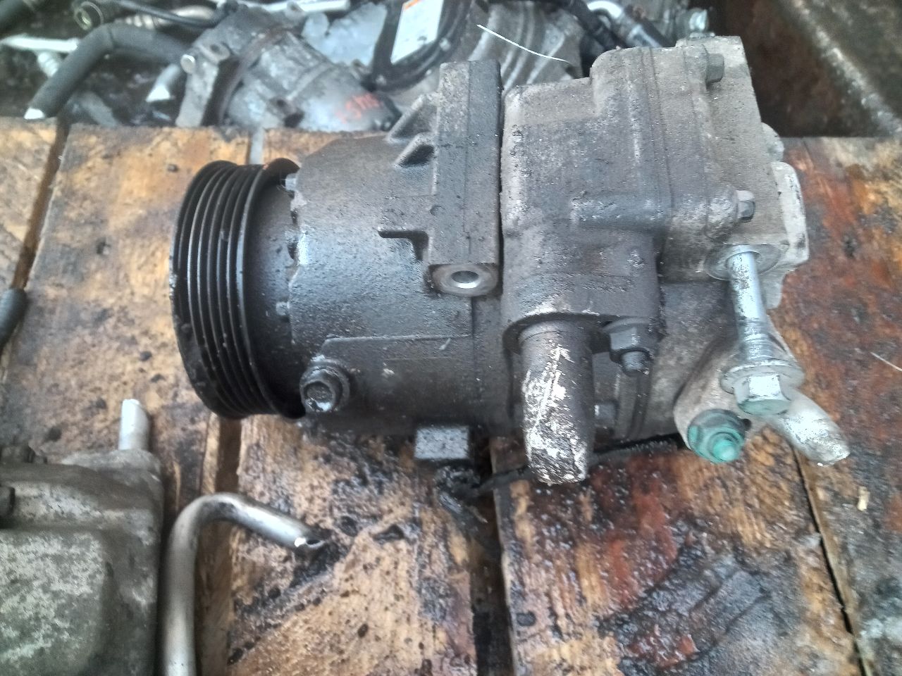 2016 KIA SEDONA 6cyl Gasoline 3.3 AC COMPRESSOR - 265711