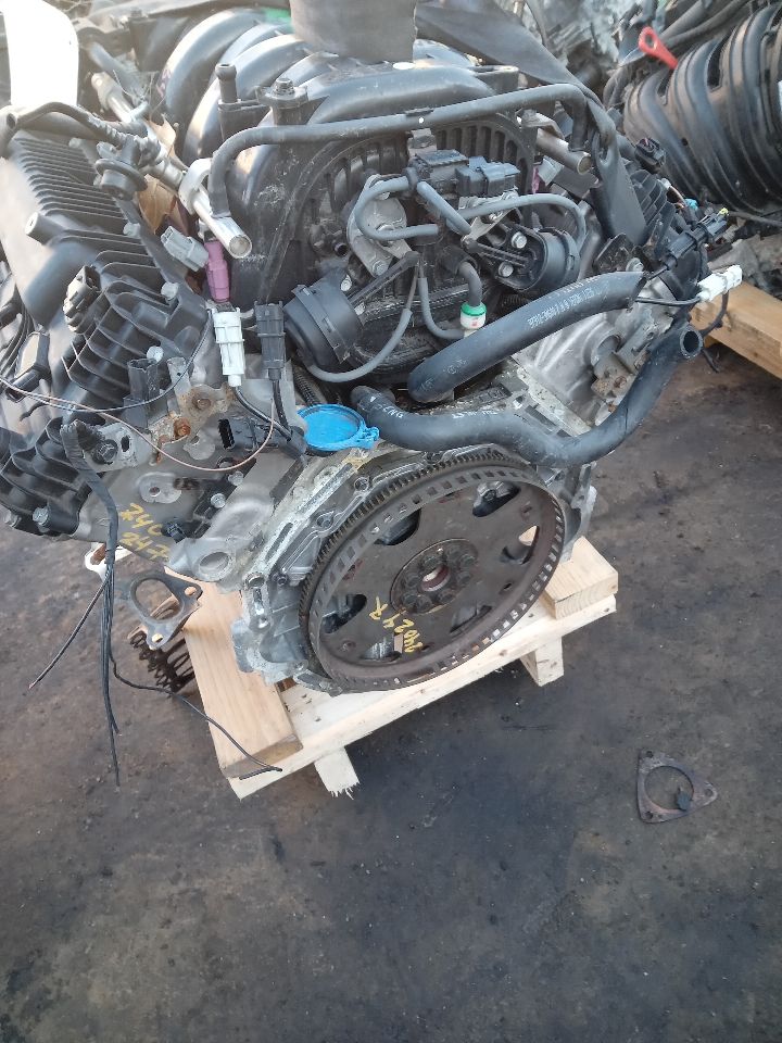 2012 HYUNDAI GENESIS 8cyl Gasoline 4.6 ENGINE ASSEMBLY - 265848 — photo 4
