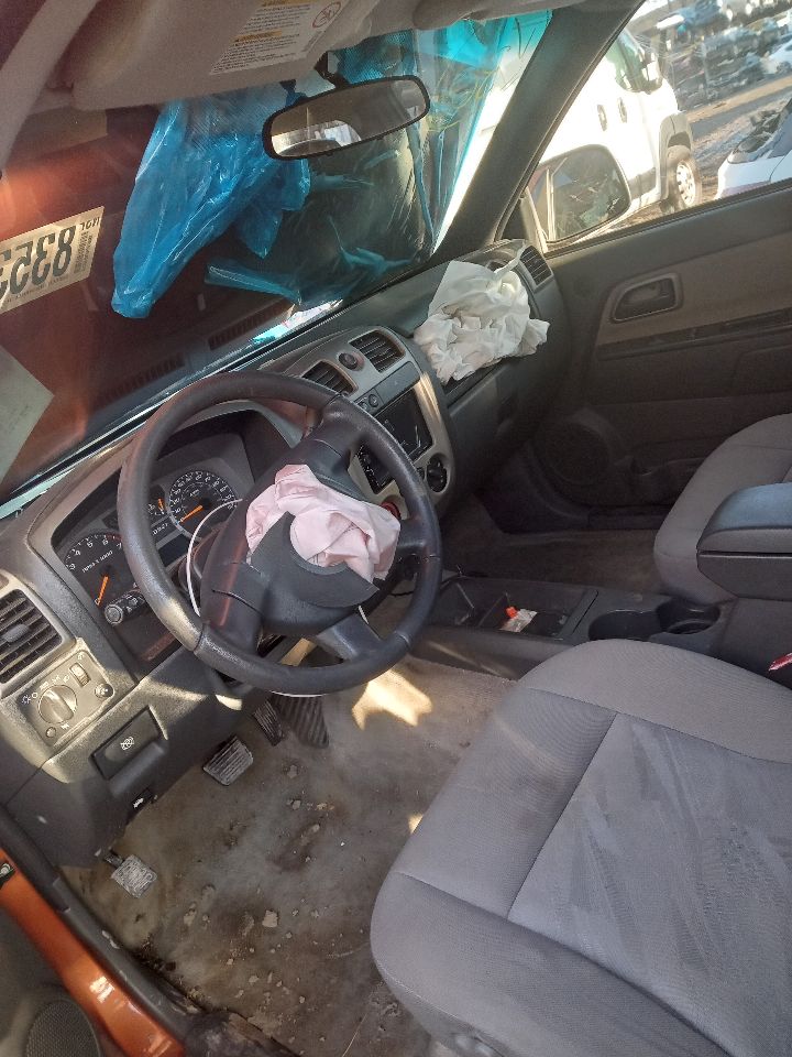2005 CHEVROLET COLORADO 5cyl Gasoline 3.5 AC COMPRESSOR - 266522 — photo 3