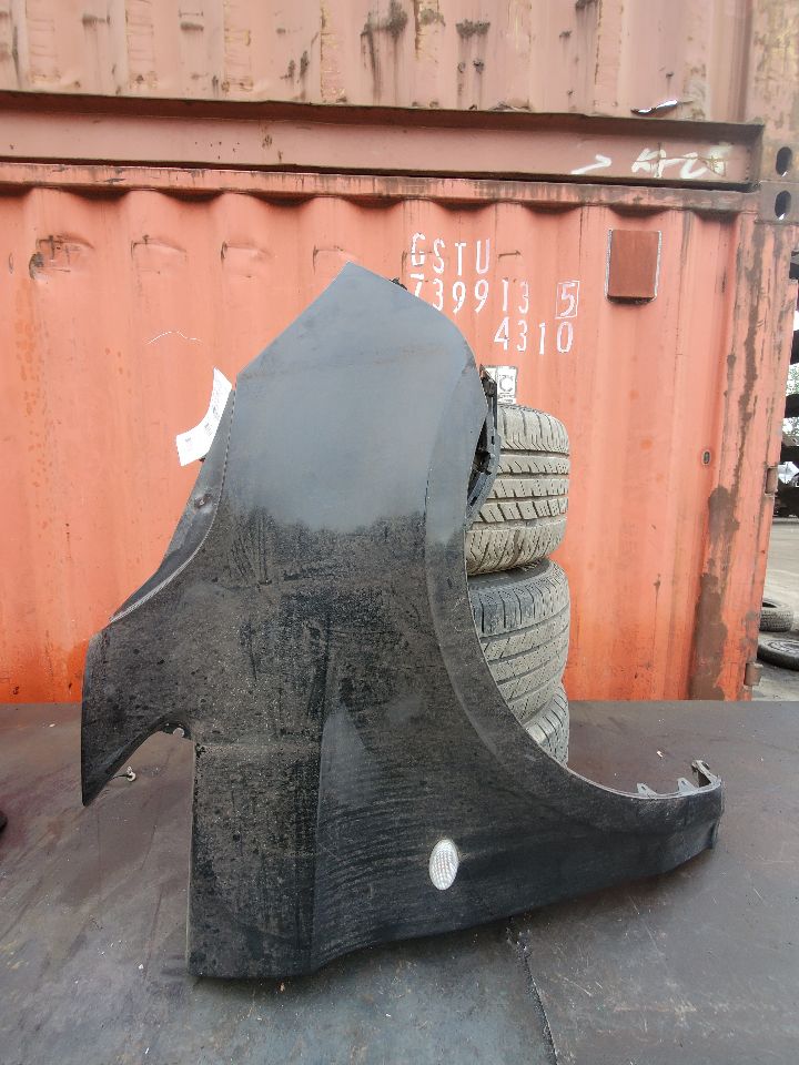 2017 MERCEDES-BENZ METRIS 2.0L 4cyl Turbo Gasoline Right FENDER - 266828